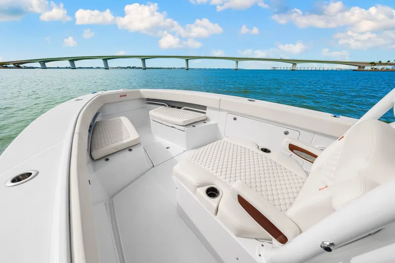 Ursus Yacht Photos Pics Jupiter 34 HFS 2025 foredeck