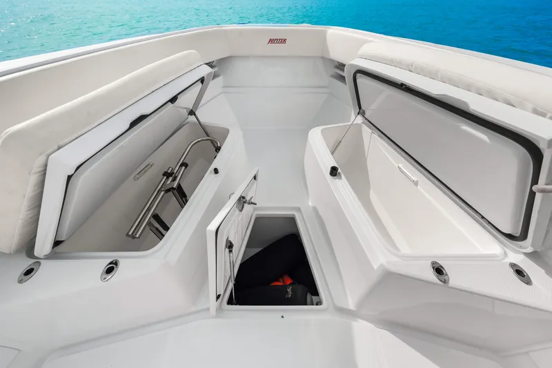 Ursus Yacht Photos Pics Jupiter 34 HFS 2025 Forward Seating Storage