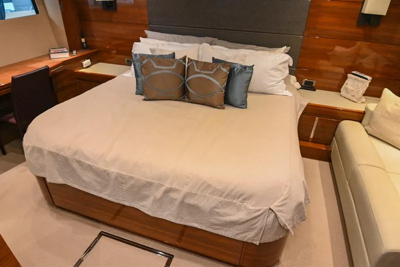 Change Order II Yacht Photos Pics 