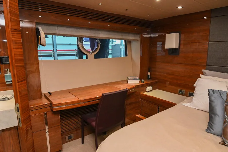 Change Order II Yacht Photos Pics 