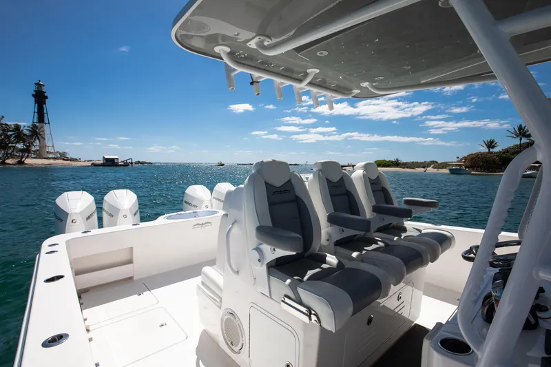 Emanon Yacht Photos Pics Invincible 35 Emanon - Exterior Helm