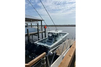 Front Runner 37 Catamaran
