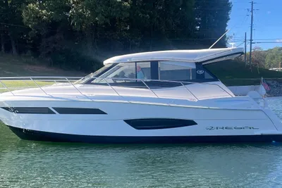Regal 38 Grande Coupe