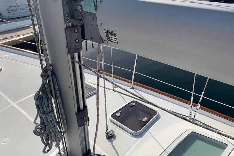 Still In The Moment Yacht Photos Pics Close-up of 2007 Beneteau 423 sailboat rigging and deck details.