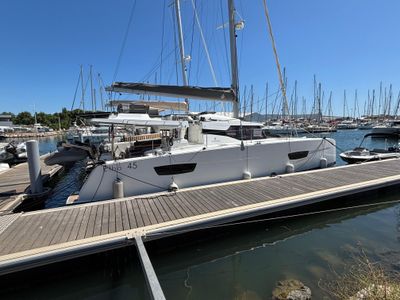 Yacht