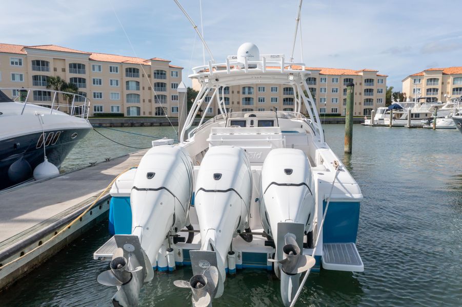 2009 Intrepid 370 Cuddy