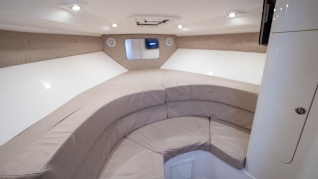 2009 Intrepid 370 Cuddy