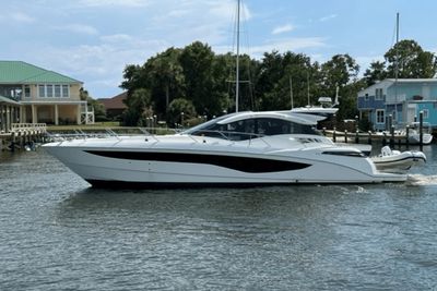 Galeon 485 HTS