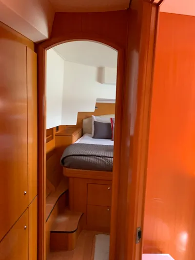 Doris Yacht Photos Pics 