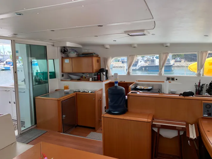 Doris Yacht Photos Pics 