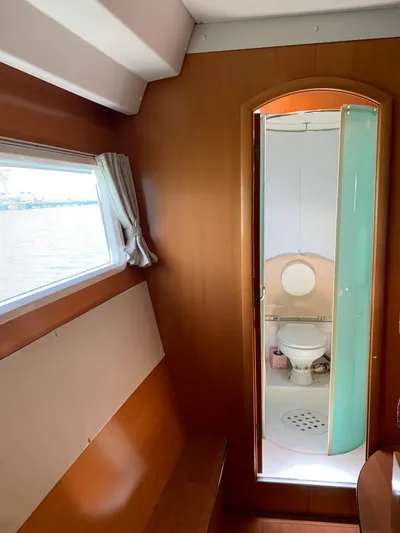 Doris Yacht Photos Pics 