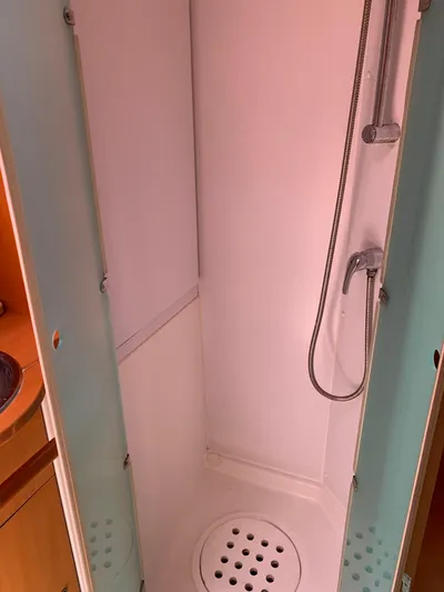 Doris Yacht Photos Pics 