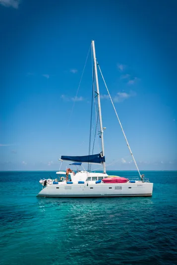 Doris Yacht Photos Pics 