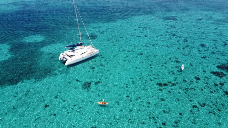 Doris Yacht Photos Pics 