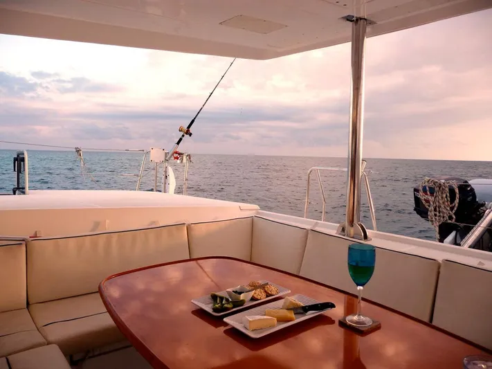 Doris Yacht Photos Pics 