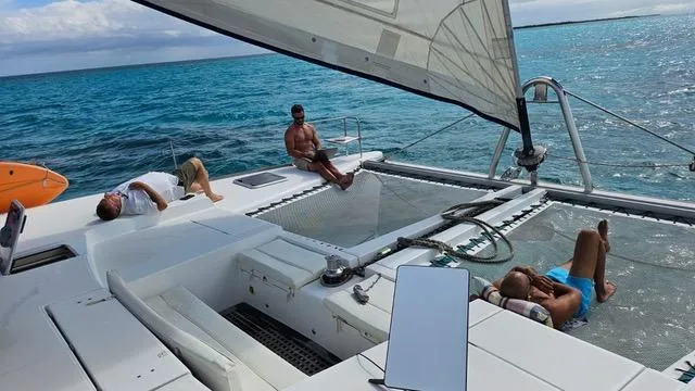 Doris Yacht Photos Pics 