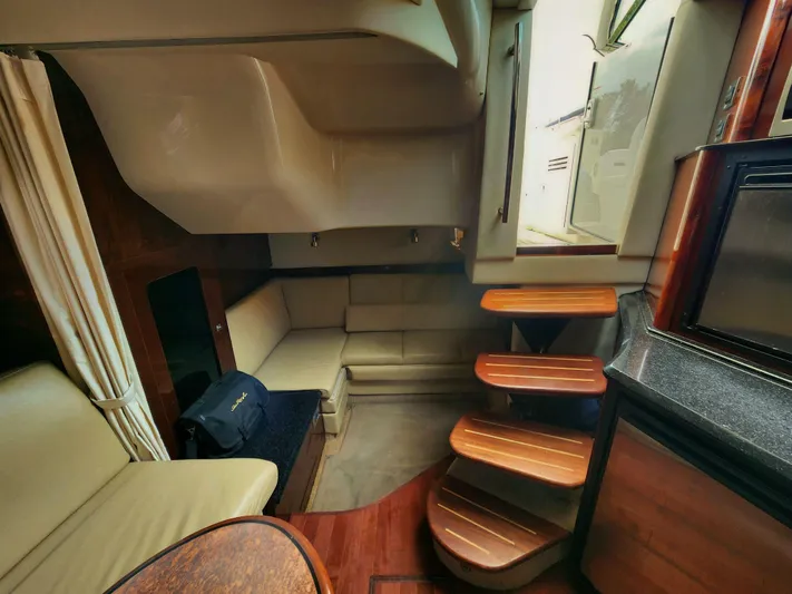  Yacht Photos Pics 2010 SEA RAY 390 SUNDANCER - Image 13