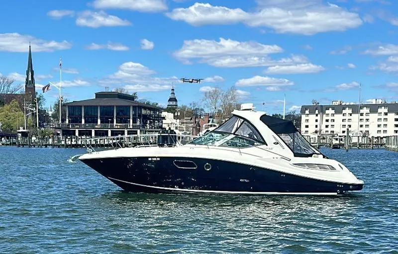 Voyager Yacht Photos Pics 