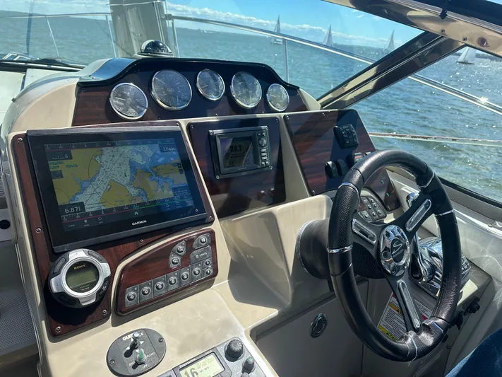 Voyager Yacht Photos Pics 