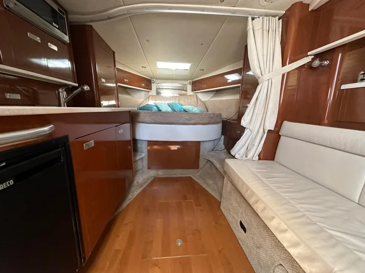 Voyager Yacht Photos Pics 