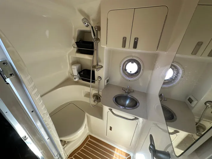 Voyager Yacht Photos Pics 