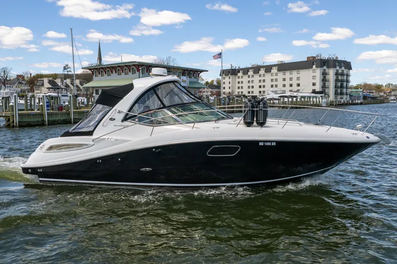 Voyager Yacht Photos Pics 