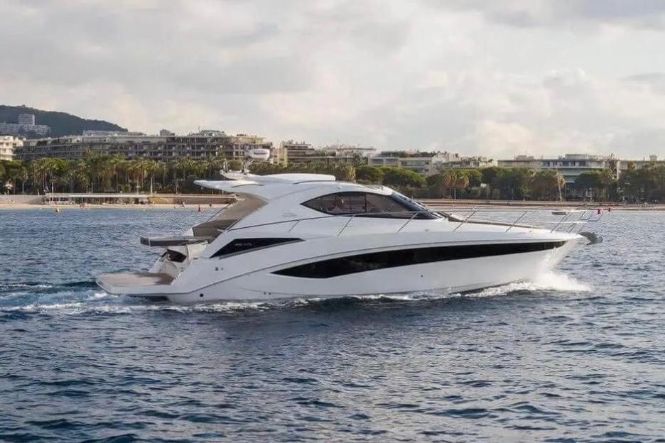 2017 Galeon 405 HTL
