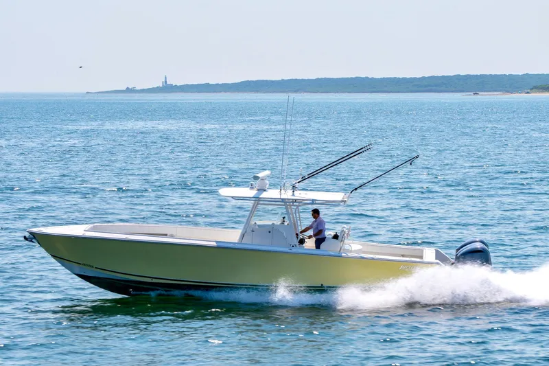 Yellow Tale Yacht Photos Pics 