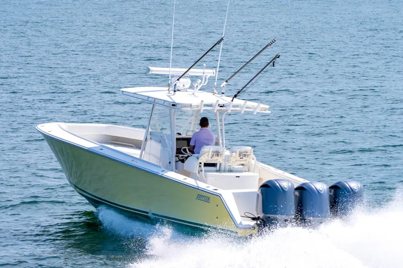 Yellow Tale Yacht Photos Pics 