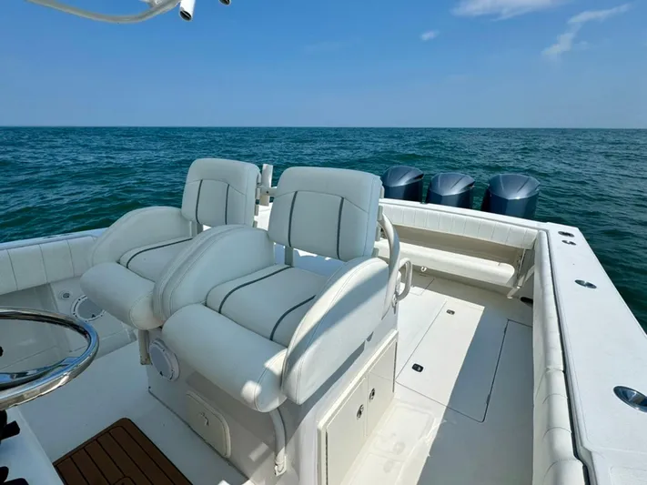 Yellow Tale Yacht Photos Pics 