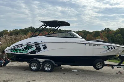 Yamaha Boats 240AR