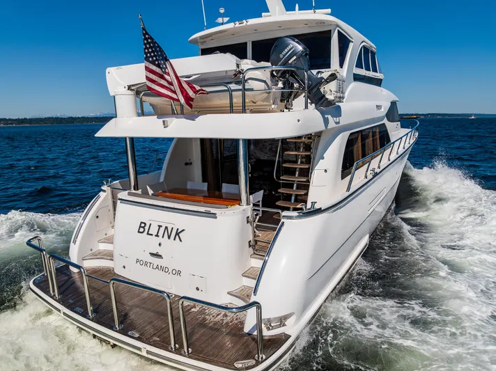 Blink Yacht Photos Pics Stern view