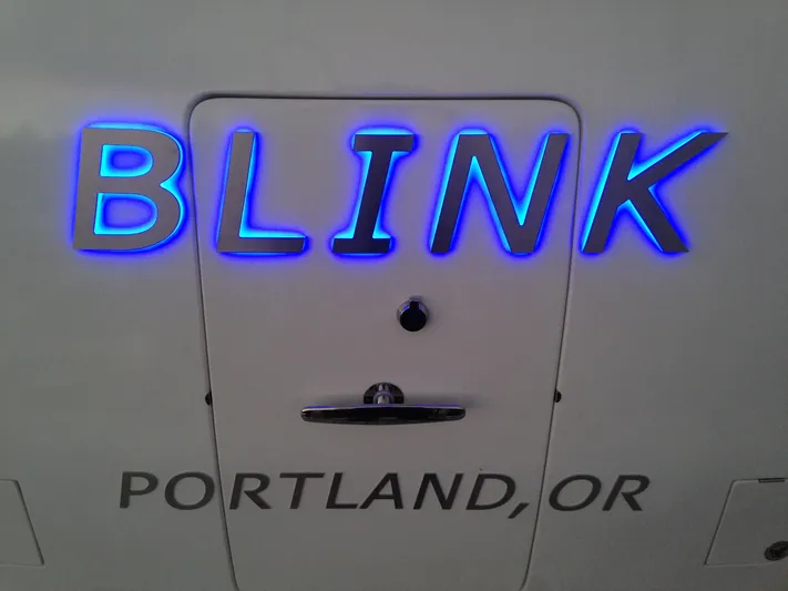 Blink Yacht Photos Pics Transom laz door