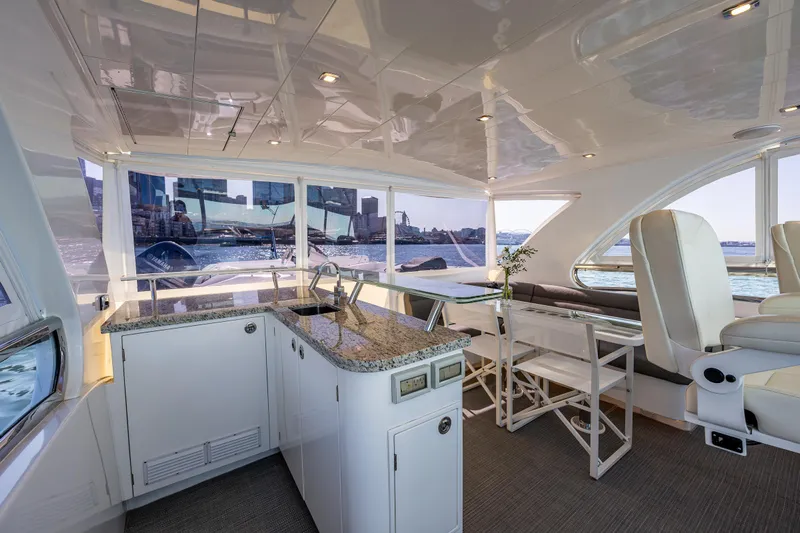 Blink Yacht Photos Pics FB beverage center