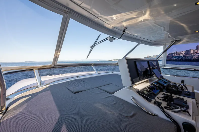 Blink Yacht Photos Pics FB lounge