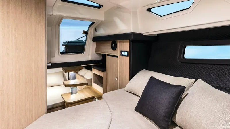  Yacht Photos Pics E30-GrigioMercurio-1011_qkrf4a (1).jpeg