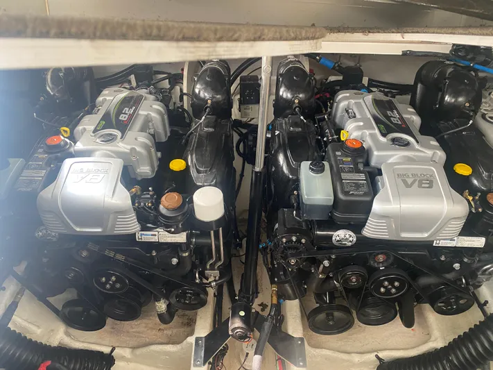 Baseata Yacht Photos Pics 2018 Sea Ray 350 Sundancer Coupe