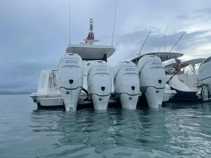  Yacht Photos Pics 2020 Ocean Alexander 45 Divergence with quad 400 horsepower engines.