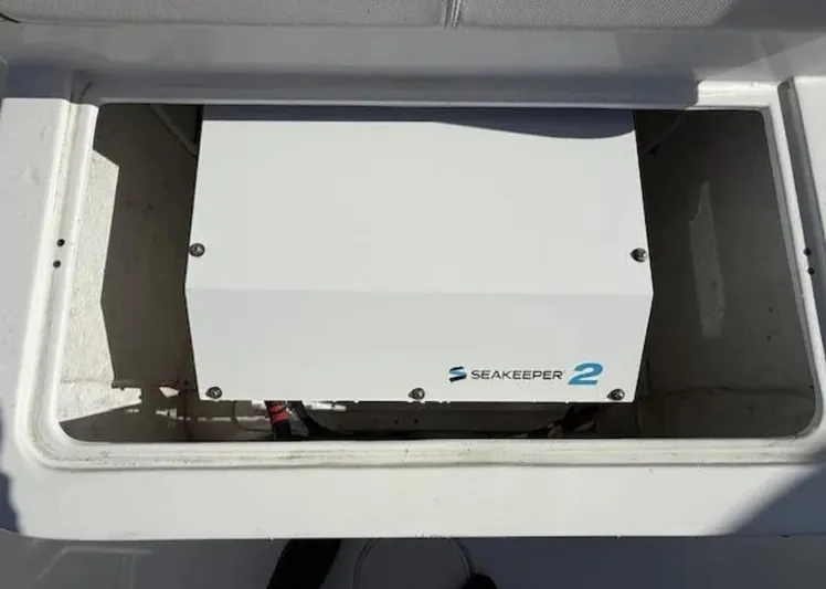 30-064 Brokerage Ron Yacht Photos Pics Seakeeper 2 gyrostabilizer installed in 2021 Sea Hunt Gamefish 30 Forward Seating boat.