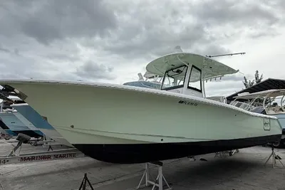 Sea Hunt Gamefish 30 Forward Seating