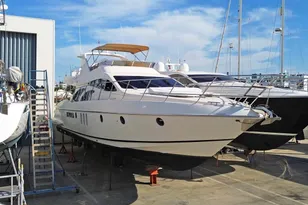 2005 Azimut 62
