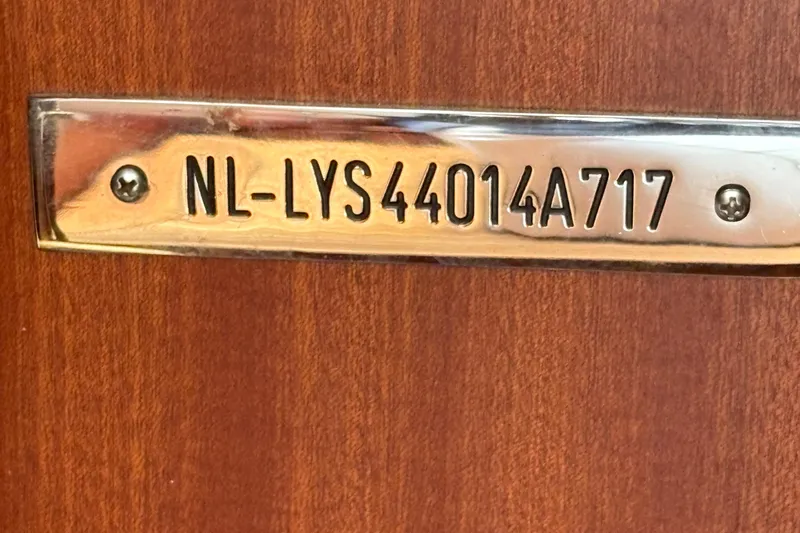 Arethusa Yacht Photos Pics Serial number plate on Leonardo Eagle 44, 2017 model, with code NL-LYS44014A717.