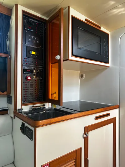 Mi-di Yacht Photos Pics Galley