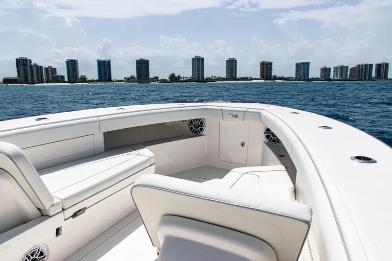  Yacht Photos Pics 2025 SeaVee 400Z boat interior with city skyline in the background.