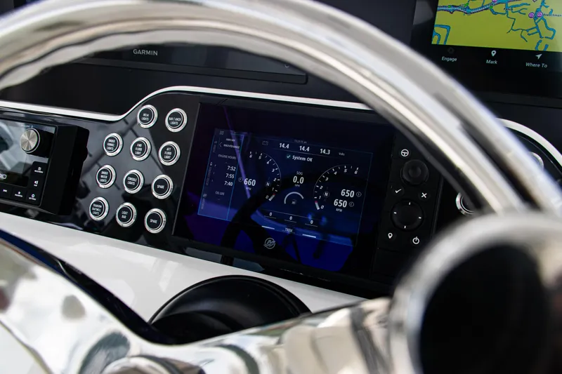  Yacht Photos Pics 2025 SeaVee 400Z dashboard with advanced navigation and control systems.