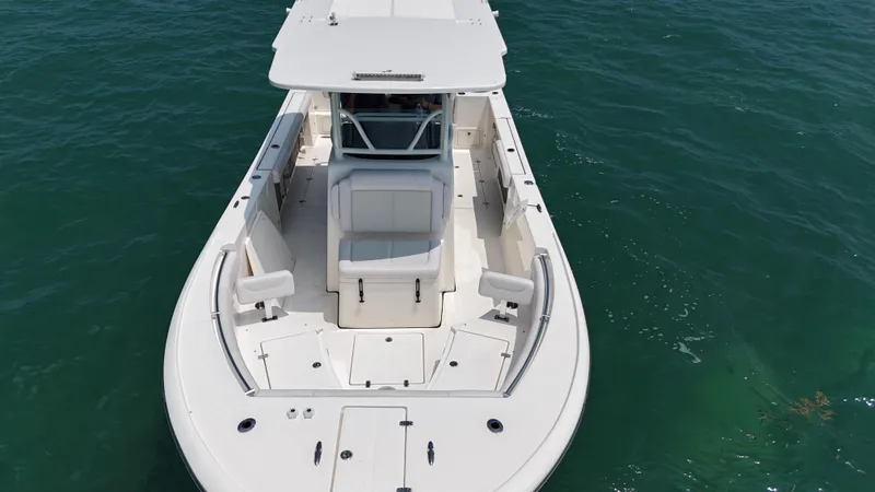  Yacht Photos Pics 2024 Sea Born SX281 Offshore LE boat on open water.