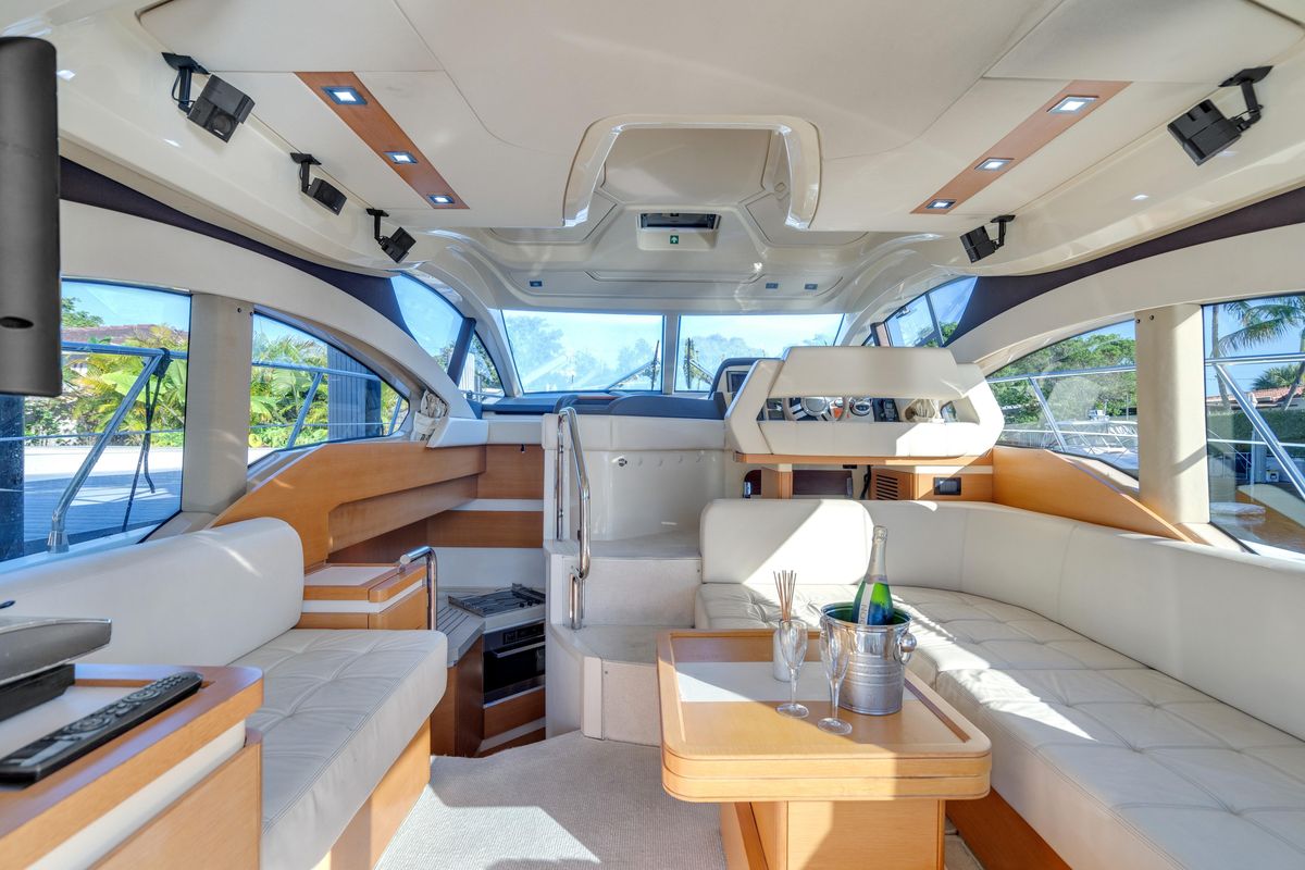 2013 Azimut 45 
