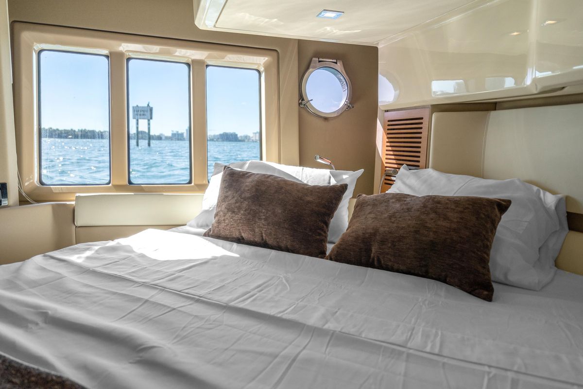 2013 Azimut 45 