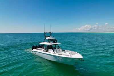 Everglades 395 Center Console