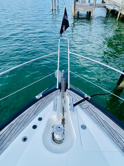 Essence Yacht Photos Pics 
